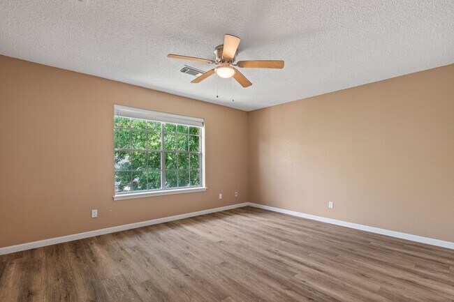 Building Photo - 6713 Biggs Ct