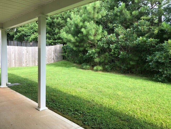 Building Photo - Ranch Home Located Minutes to Downtown Dallas