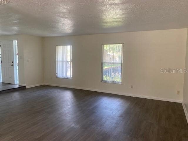 Building Photo - 2114 Winnebago Trail