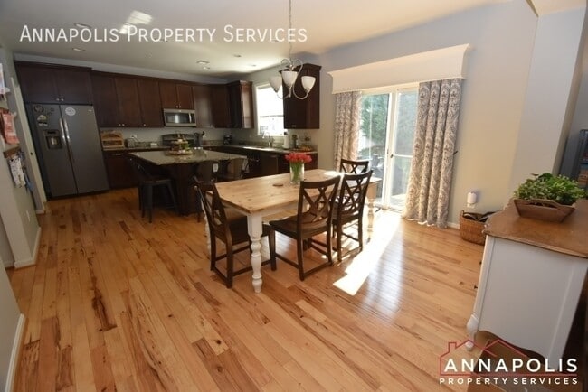 Building Photo - 917 St Martins Loop