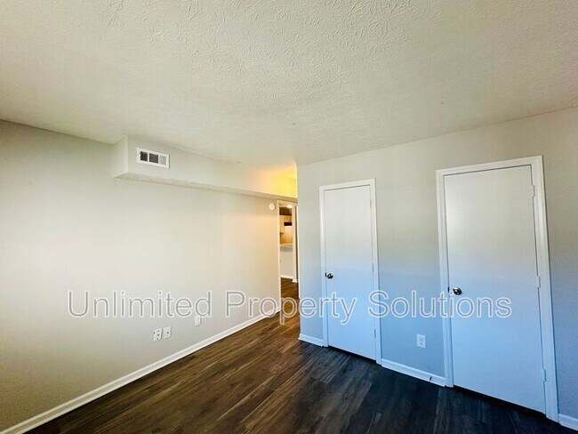 Building Photo - 209 Sunn Aire Ct