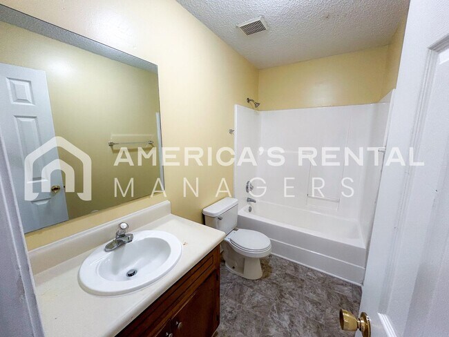 Building Photo - Home for Rent in Birmingham!