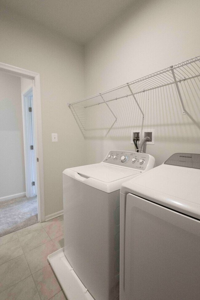 Building Photo - Charming 3 Bedroom/2.5 Bathroom in Bel Air, MD!