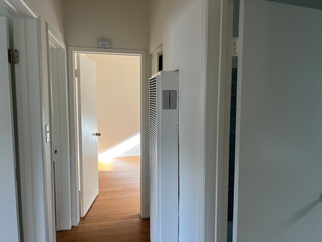 Building Photo - 652 San Juan Ave