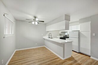 Building Photo - 1529 Wirt Rd