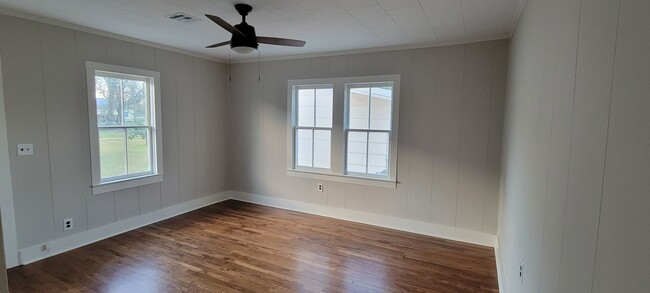 Building Photo - 3 bedroom in Breaux Bridge