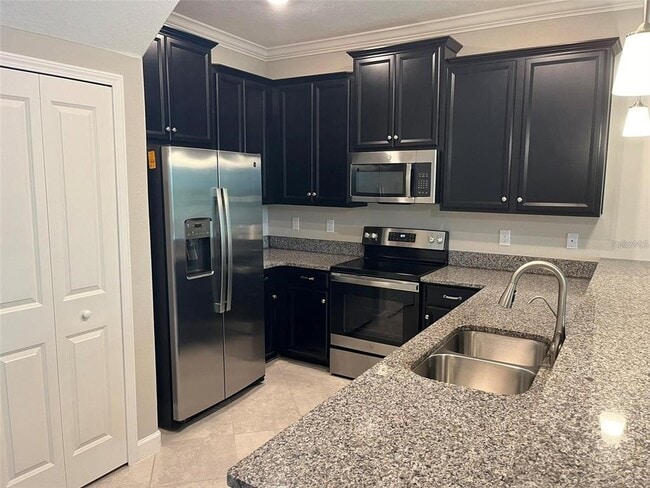 Building Photo - 1712 Roseville St