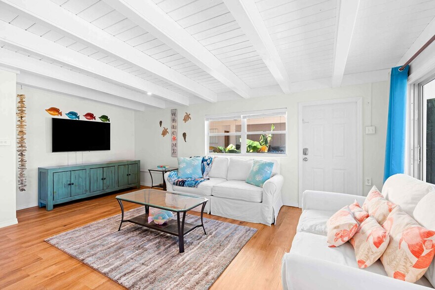 Building Photo - 650 11th St