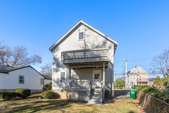 Building Photo - 259 Webster St