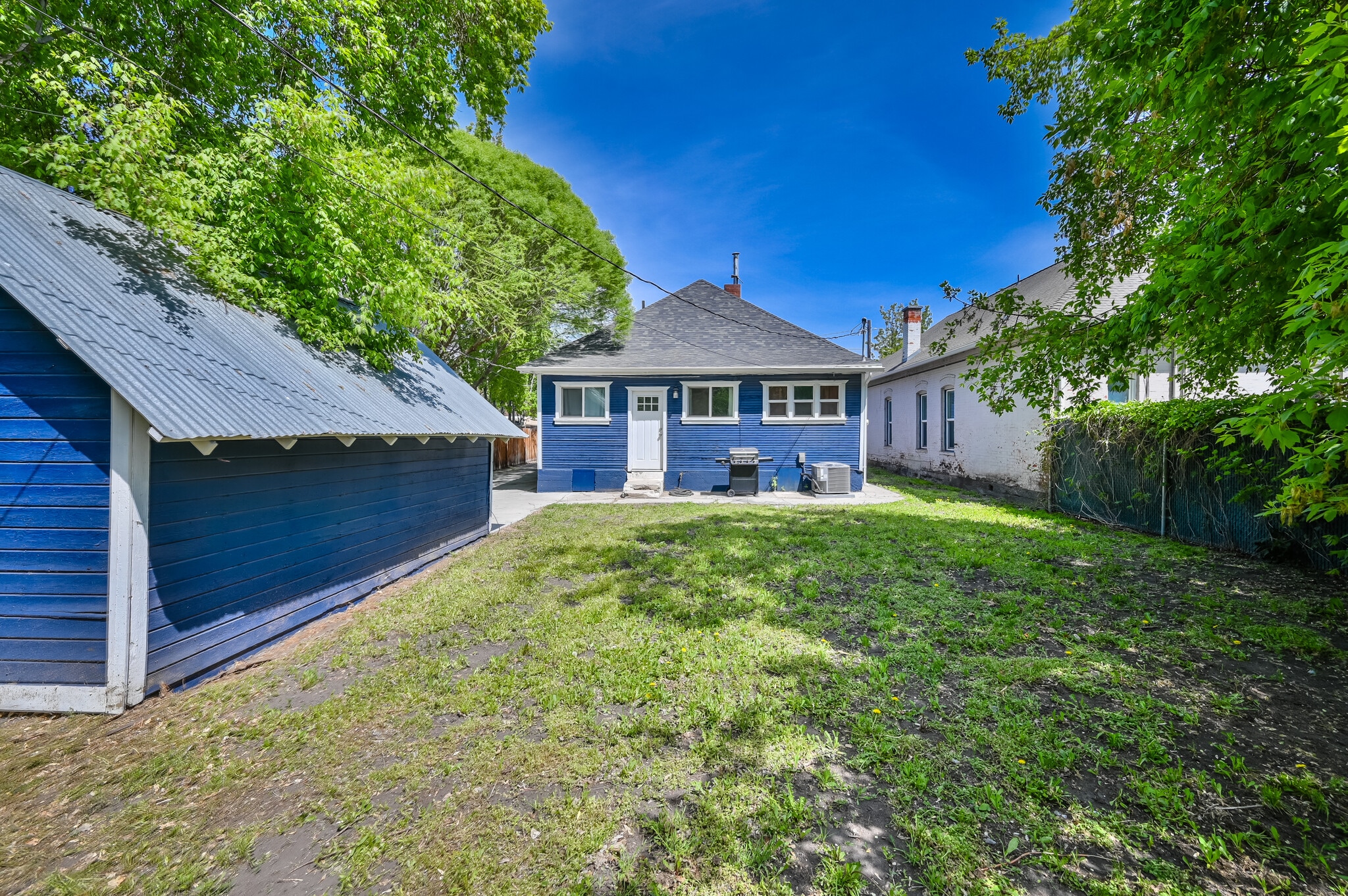 Building Photo - 369 N 300 W