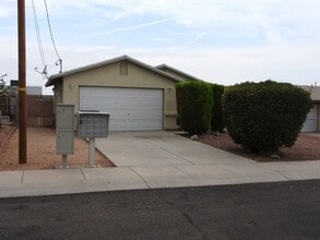 Building Photo - Three bedroom home