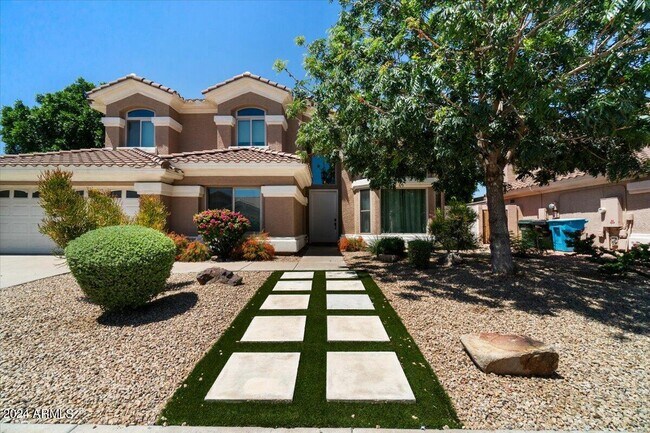 Building Photo - 5512 E Campo Bello Dr