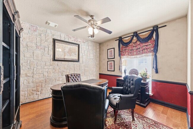Building Photo - 11823 Canyon Mills Dr