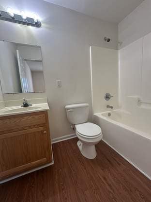 Building Photo - 121 Simmental Ln