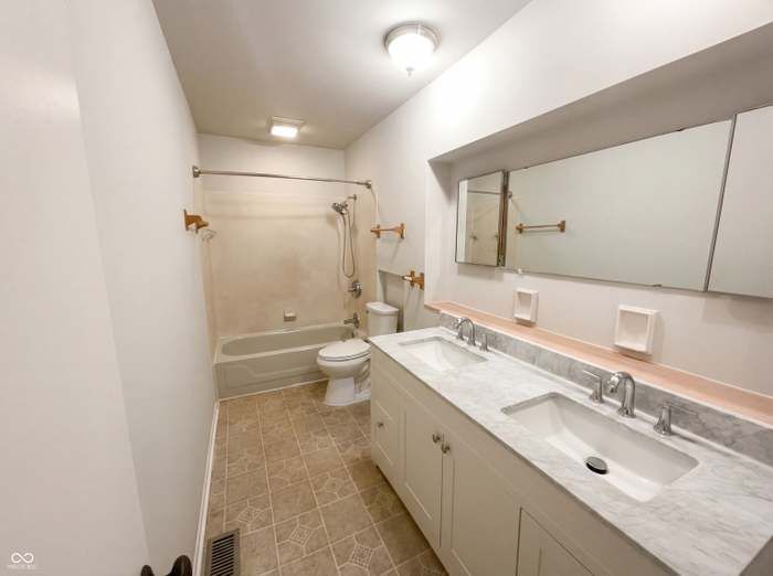 Building Photo - 3011 Cameron St