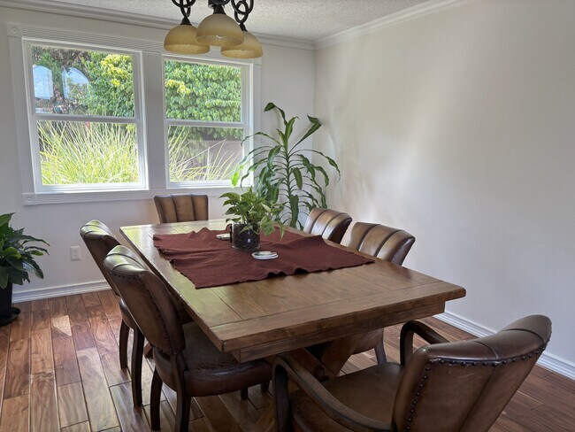 Building Photo - 17927 Ridge Lake Dr