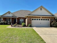 Building Photo - 115 Woodvale Dr