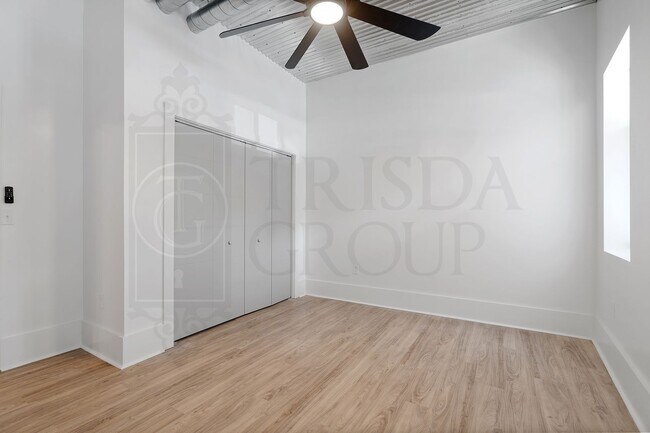 Building Photo - Avail July 15th! Stylish 1-Bedroom Apartment in Mt. Washington –2 Off Street Parking Spaces, AC, ...