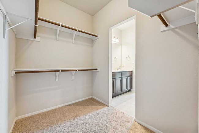 Building Photo - 316 Insider Loop