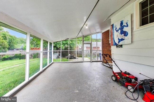 Building Photo - 7215 Normandy Ln