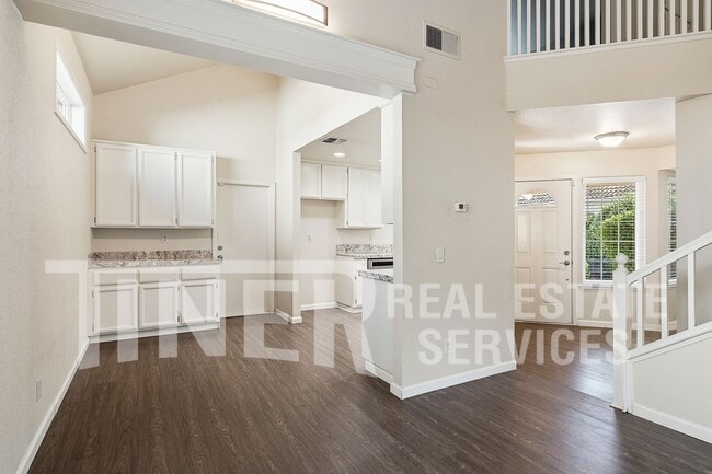 Building Photo - 5626 Bolton Way