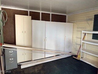 Building Photo - 12940 Spencer St