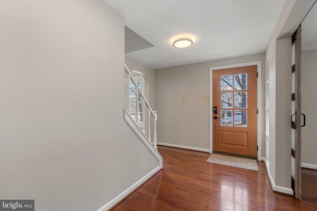 Building Photo - 10622 Runaway Ln