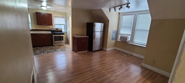 Building Photo - 11326 Saint Aubin St