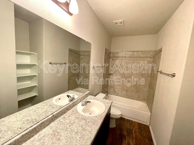 Building Photo - 347 Noddy Rd