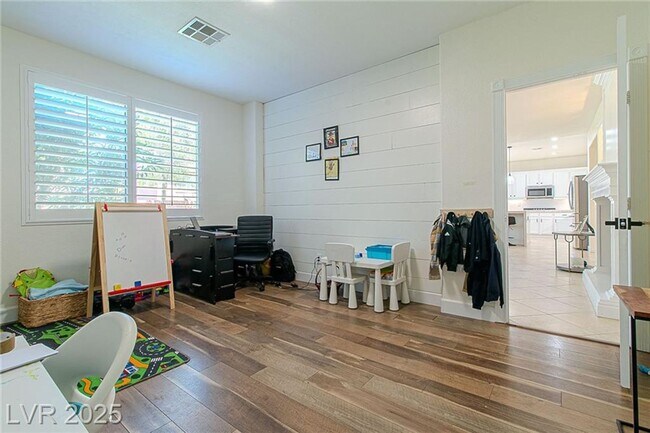 Building Photo - BEAUTIFUL 2 STORY 5 BEDROOM 4 FULL BATHROO...