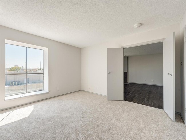 Building Photo - 11450 Audelia Rd