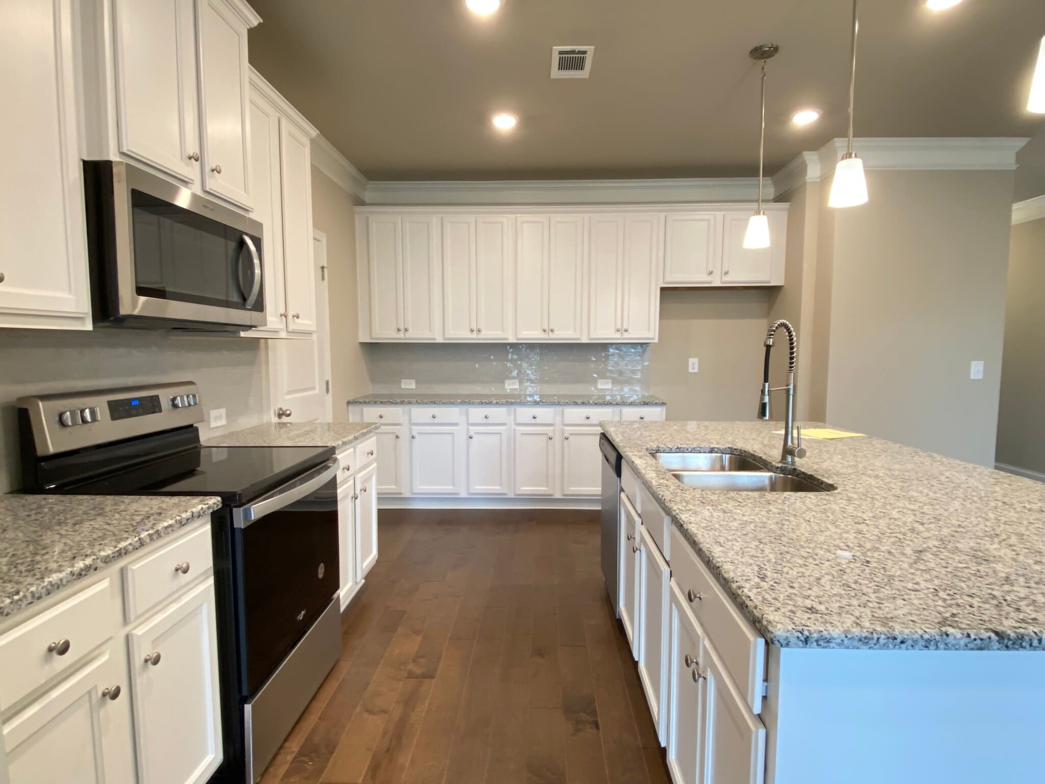 Building Photo - 2844 Weyhill Trl