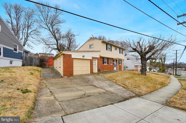 Building Photo - 402 Kerby Hill Rd