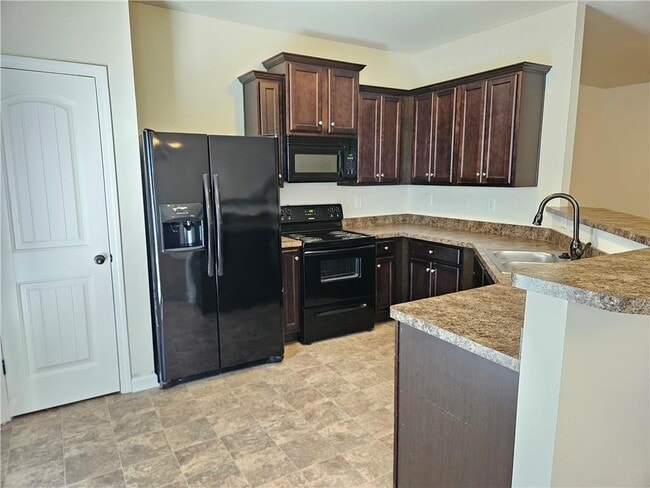 Building Photo - 649 Oakside Pl