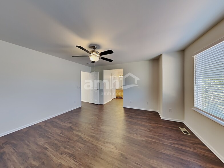 Building Photo - 4990 Hawk Meadow Dr