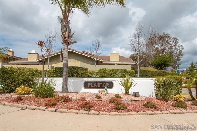 Building Photo - 17468 Fairlie Rd