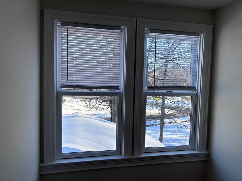 Building Photo - 101 Ponus Ave