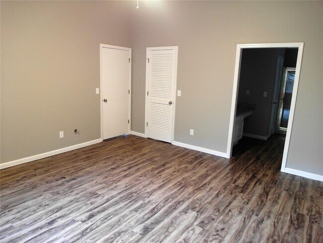 Building Photo - 4148 Fawn Ct NE