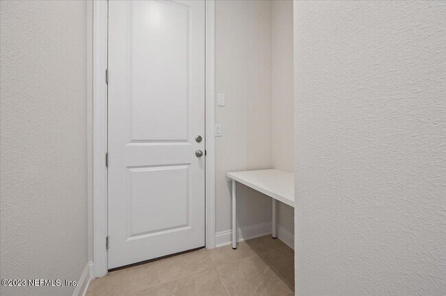 Building Photo - 80 Skycrest Ln