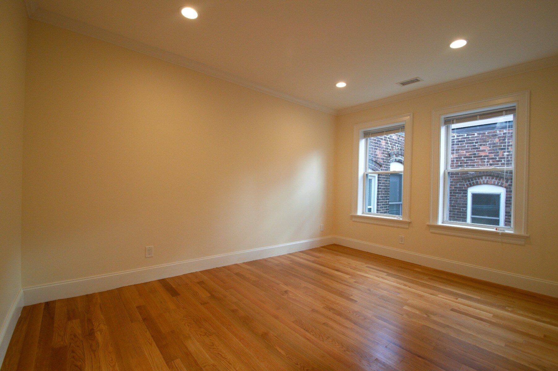 Building Photo - 74 Browne St