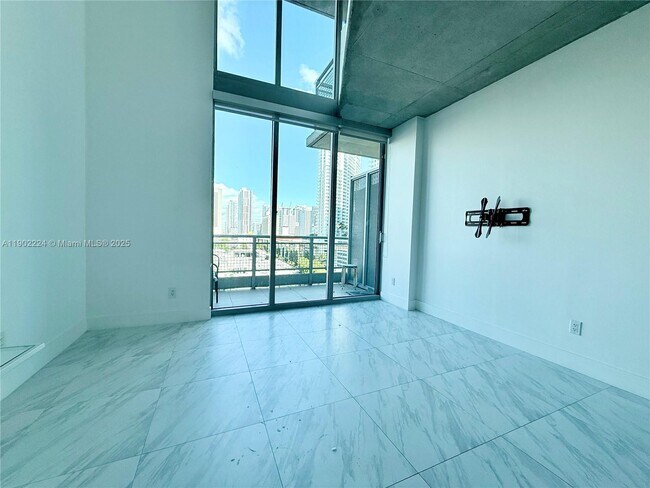 Building Photo - 690 SW 1st Ct