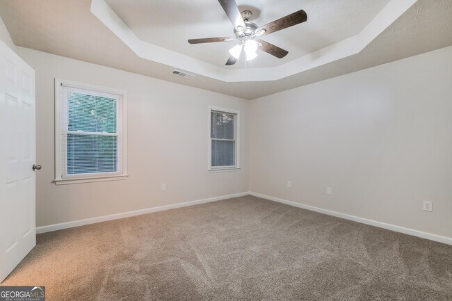 Building Photo - 70 Millcrest Dr