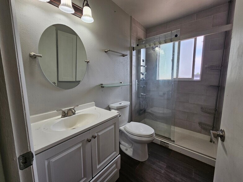 Building Photo - 3627 Mesa Grande Dr