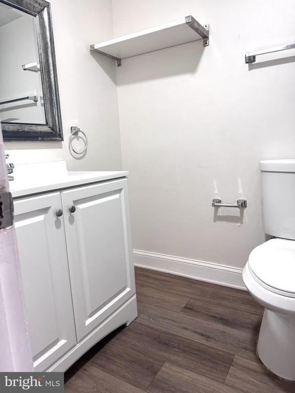 Building Photo - 5929 Quantrell Ave