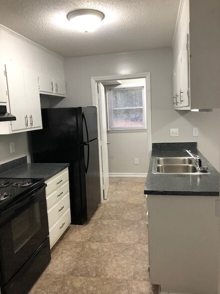 Building Photo - 4405 Graceland Ct