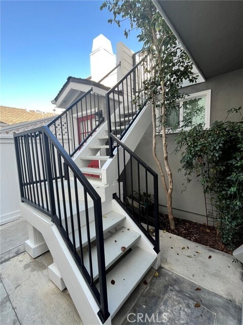 Building Photo - 602 Narcissus Ave