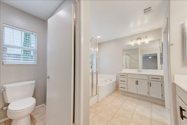 Building Photo - 467 Camino Verde
