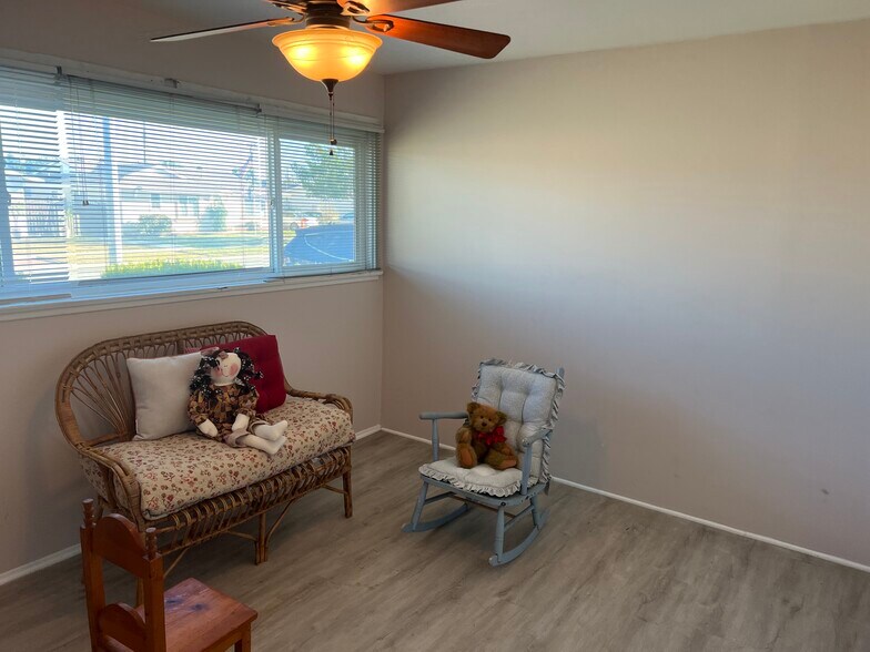 Building Photo - 8439 San Clemente Way