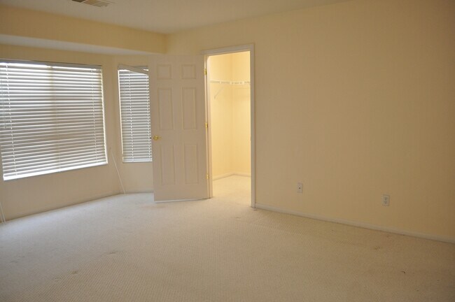 Building Photo - Lovely Single Story Home in Silverado Cany...