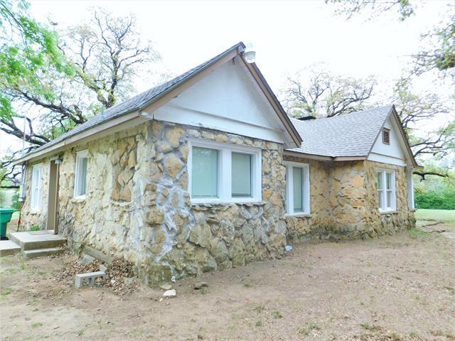 Building Photo - 2001 James St